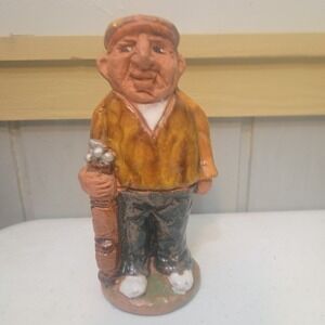 Vintage Enesco Golfer Figurine With Clubs Cabbie Hat 1976 Made In Taiwan